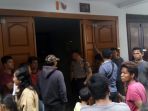 ahok-gantung-diri_20180118_101417.jpg