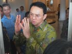 ahok-istri-veronica-resmikan-bus-transjakarta-khusus-perempuan_20160516_115044.jpg