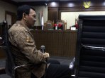 ahok-jadi-saksi-sidang-ups-di-p-tipikor_20160205_124607.jpg