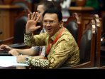 ahok-jalani-sidang-perdana-gugatan-uu-pilkada_20160822_232355.jpg