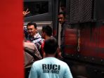 ahok-langsung-ditahan-di-rutan-cipinang_20170509_153032.jpg