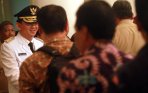 ahok-terima-ucapan-selamat-usai-dilantik_20141119_201450.jpg