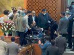 aid-ambruk-di-rapat-paripurna-dpr-rvv.jpg