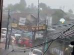 air-bah-berwarna-coklat-terjang-kota-Sukabumi-Jawa-Barat.jpg