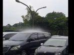air-hujan-lokal-banget.jpg