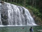 air-terjun-resun-lingga-riau_20150602_141135.jpg