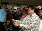 airlangga-jadi-sopir-jokowi_20180419_180144.jpg
