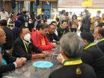 airlangga-n-amali-makan-malam.jpg