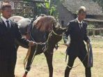 ak-71-sumedang-buatkan-jas-khusus-untuk-groomnya_20170731_165615.jpg
