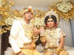 akad-nikah-dan-resepsi-pendangdut-evi-masamba_20181025_081842.jpg