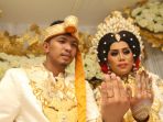 akad-nikah-dan-resepsi-pendangdut-evi-masamba_20181025_081916.jpg