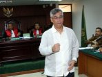 akil-mochtar-jadi-saksi-di-sidang-bonaran-situmeang_20150413_164253.jpg