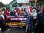 aksi-2019-ganti-presiden-di-surabaya-berakhir-ricuh_20180826_222422.jpg