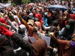 aksi-bela-rohingya-di-kedubes-myanmar_20170904_151257.jpg