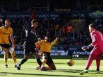 aksi-brennan-johnson-saat-mencetak-gol-dalam-laga-wolves-vs-tottenham-hotspur.jpg