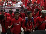aksi-buruh-tuntut-cabut-pp-78-tahun-2015_20170428_121047.jpg