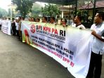 aksi-damai-bpi-kpn-pa-ri-dukung-kpk_20170721_145650.jpg