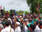 aksi-damai-di-depan-markas-polda-ntb.jpg