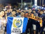aksi-damai-the-jakmania-dan-bobotoh-di-stadion-patriot-bekasi_20170728_225218.jpg