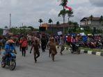 aksi-demo-di-dprd-mimika.jpg