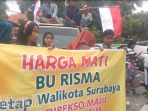 aksi-demo-tolak-risma-jadi-cawagub-jatim_20180108_144944.jpg