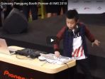 aksi-dj-cilik-guncang-panggung-booth-pioneer-di-iims-2018_20180430_133004.jpg