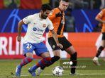 aksi-gelandang-barcelona-ilkay-gundogan-lawan-shakhtar-donetsk-di-liga-champions.jpg