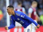 aksi-gelandang-leicester-city-youri-tielemans.jpg