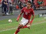 aksi-gelandang-timnas-indonesia-rachmat-irianto-saat-mengalahkan-singapura.jpg