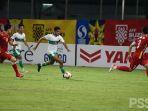 aksi-gelandang-timnas-indonesia-ricky-kambuaya.jpg