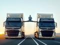 aksi-gila-van-damme-split-di-antara-dua-truk-volvo.jpg