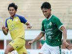 aksi-hokky-caraka-saat-membela-pss-sleman-di-liga-1.jpg