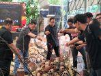 aksi-instalasi-memperingati-26-tahun-reformasi-dan-napak-tilas-pelanggaran-ham-era-orde-baru.jpg