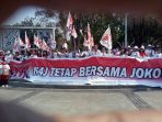 aksi-n4j-dukung-jokowi-didepan-istana-negara_20191010_102634.jpg