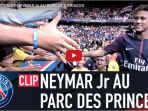 aksi-neymar-saat-diperkenalkan-di-depan-puluhan-ribu-fans-psg_20170807_143522.jpg