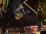 aksi-panggung-aldy-saputra-di-x-factor-indonesia_20150620_170324.jpg