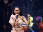 aksi-panggung-ayu-ting-ting_20170512_162309.jpg