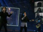 aksi-panggung-dewa-19-di-smartfren-wow-virtual-concert-2020_20200811_222947.jpg
