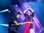 aksi-panggung-geisha-di-malam-tahun-baru-2017_20170102_185238.jpg