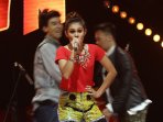 aksi-panggung-jebe-petty-di-x-factor-indonesia_20150620_163749.jpg