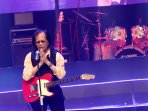 aksi-panggung-koes-plus-pada-konser-jakarta-dekade_20151214_132456.jpg