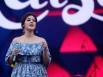 aksi-panggung-raisa-di-mandiri-karnaval_20161101_181829.jpg