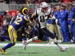 aksi-pemain-new-england-patriots-rob-gronkowski-jersey-putihdi-superbowl-2019.jpg