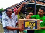 aksi-pengumpulan-donasi-untuk-mulyadi-koin-kang-mul-di-depan.jpg