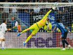 aksi-penyelamatan-gemilang-thibaut-courtois-melawan-atalanta-di-final-piala-super-eropa.jpg