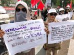 aksi-penyelamatan-indonesia-tolak-kenaikan-harga-bbm_20220905_154901.jpg