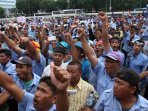 aksi-unjuk-rasa-pengemudi-angkutan_20160323_015819.jpg