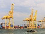 aktifitas-pelabuhan-petikemas-tanjung-mas-semarang_20180802_102507.jpg