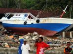aktifitas-warga-di-pelabuhan-pantoloan-wani-palu_20181025_010710.jpg