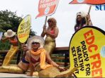 aktivis-lingkungan-gelar-aksi-ikan-bencong_20170308_143111.jpg